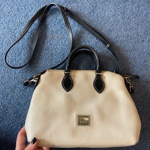Dooney & Bourke cross body bag